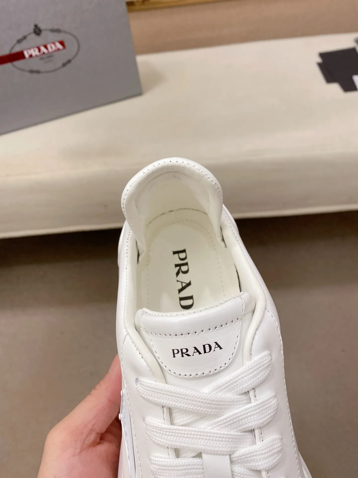 Men's shoes 💰 660💰 ✔️✔️✔️High-quality new PRADA counters are launched at the same time. The new men's shoes and 😘fabrics are selected from first-layer cowhide fabrics. Lining: Imported cowhide leather lining. 👍🏿High-end☄️Open-molded non-slip rubber outsole, exquisite lines, simple and elegant, comfortable and high-end for leisure travel. Code number: 38 to 45
